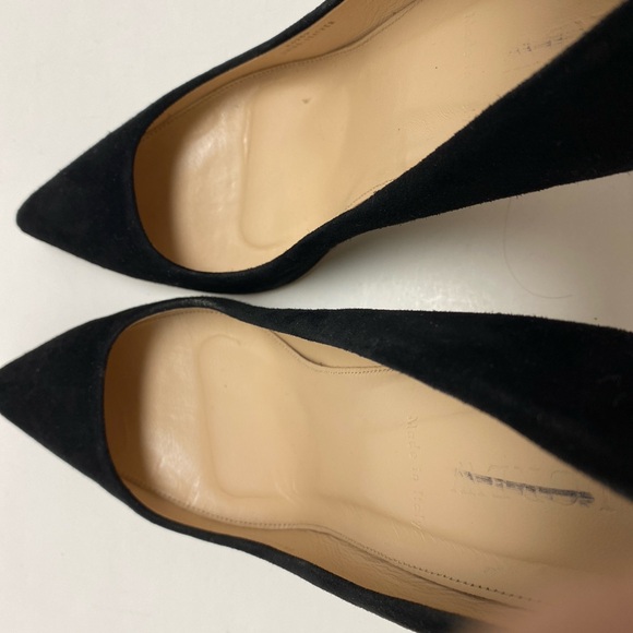 Black Suede J. Crew pumps. - Picture 4 of 7